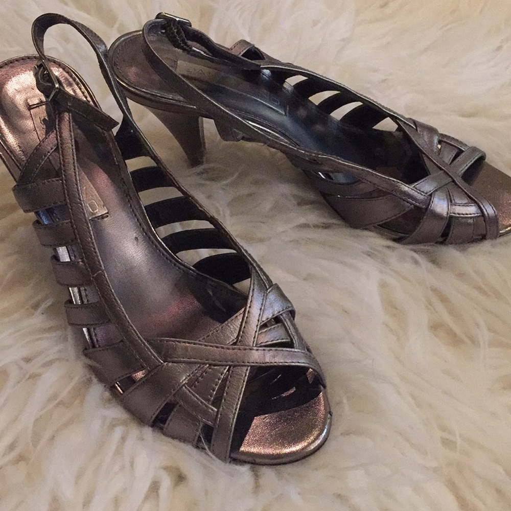 Bandolino | Silver heels